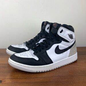 Nike Air Jordan Retro 1 High OG Stage Haze Bleached Coral 2022 Men’s Size 6.5.